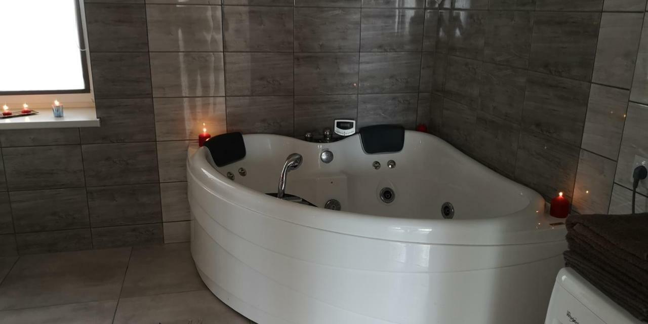 Apartamentai Su Dziakuzi Клайпеда Екстер'єр фото